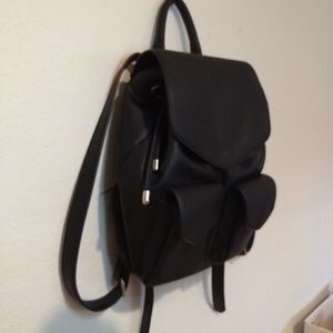 Forever 21 | Black backpack